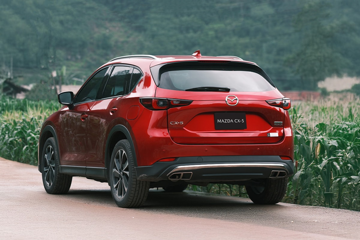 Mazda CX-5 'một mình một ngựa' phân khúc CUV cỡ C trong 6 năm, bán hơn 17.000 xe trong năm 2025