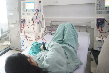 Ngày nào cũng uống 2 ly nước quen thuộc, cô gái 26 tuổi bị suy thận, phù phổi cấp, đe dọa tính mạng