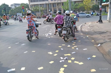 Nghiêm cấm rải tiền, vàng mã trên đường đưa tang