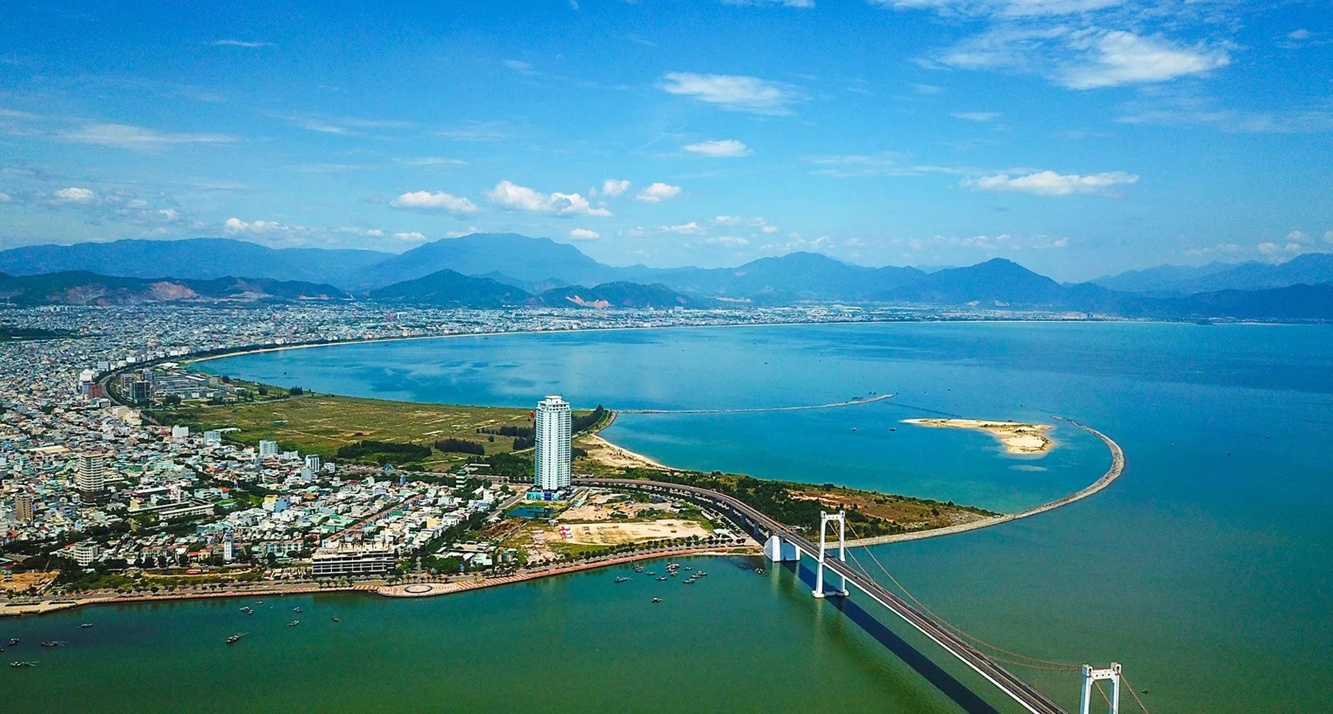 Thành phố đáng sống nhất Việt Nam dự kiến đưa vào sử dụng 1.500ha đất lấn biển trong 5 năm tới- Ảnh 2. Thành phố đáng sống nhất Việt Nam dự kiến đưa vào sử dụng 1.500ha đất lấn biển trong 5 năm tới- Ảnh 2.