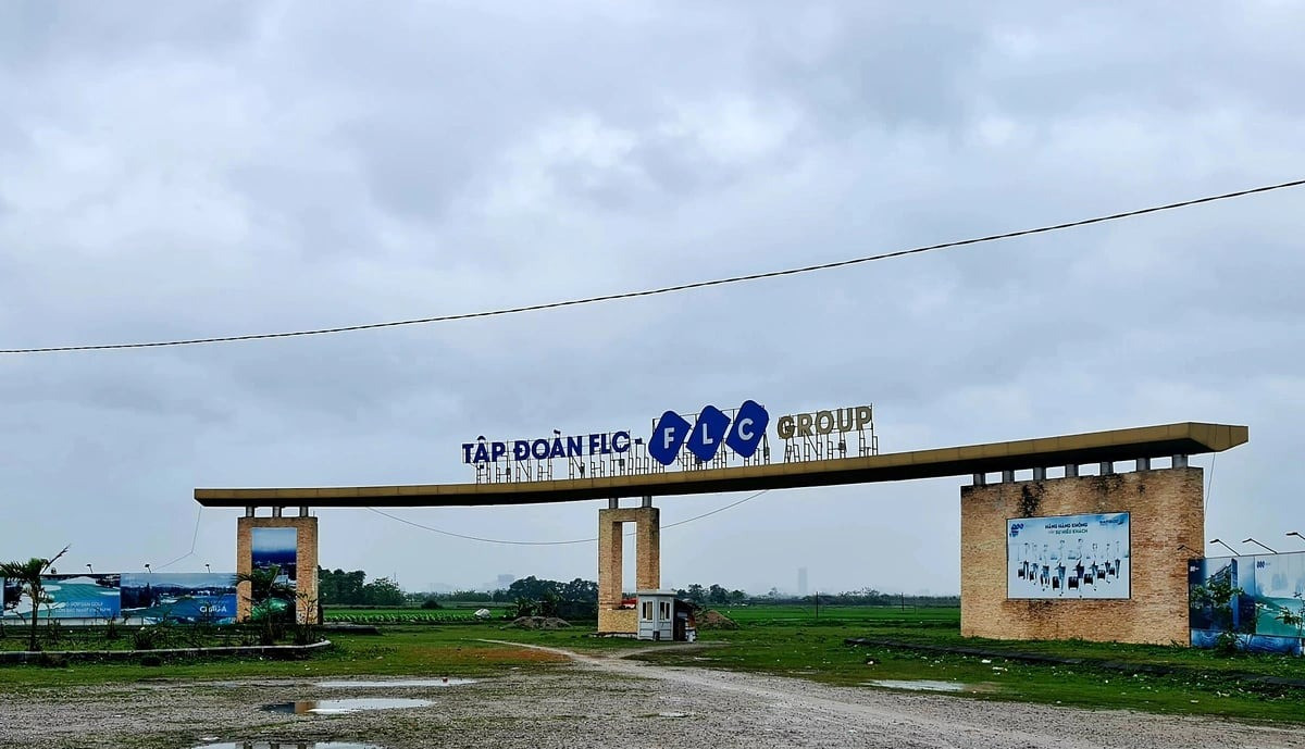 Sự trở lại của Trịnh Văn Quyết: <a style='text-decoration: none;' href='/FLC'>FLC</a> và 'phép thử' lớn nhất sau khủng hoảng- Ảnh 2. Sự trở lại của Trịnh Văn Quyết: <a style='text-decoration: none;' href='/FLC'>FLC</a> và 'phép thử' lớn nhất sau khủng hoảng- Ảnh 2.