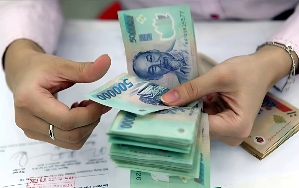 Dược sĩ của hệ thống nhà thuốc nổi tiếng nhận thưởng Tết cao nhất 127 triệu đồng - ảnh 1