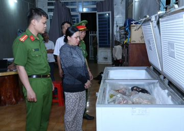 Người phụ nữ 43 tuổi âm thầm thu gom 12 tấn heo nhiễm dịch tả lợn để tích trữ rồi chia nhỏ bán ra thị trường: Mua 10.000 đồng/kg, bán gấp 7-8 lần