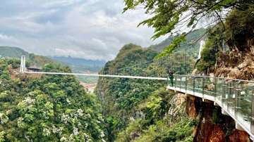 Vượt Trung Quốc, Việt Nam xây dựng ‘siêu cầu kính’ được công nhận dài nhất thế giới, tổng đầu tư gần 800 tỷ