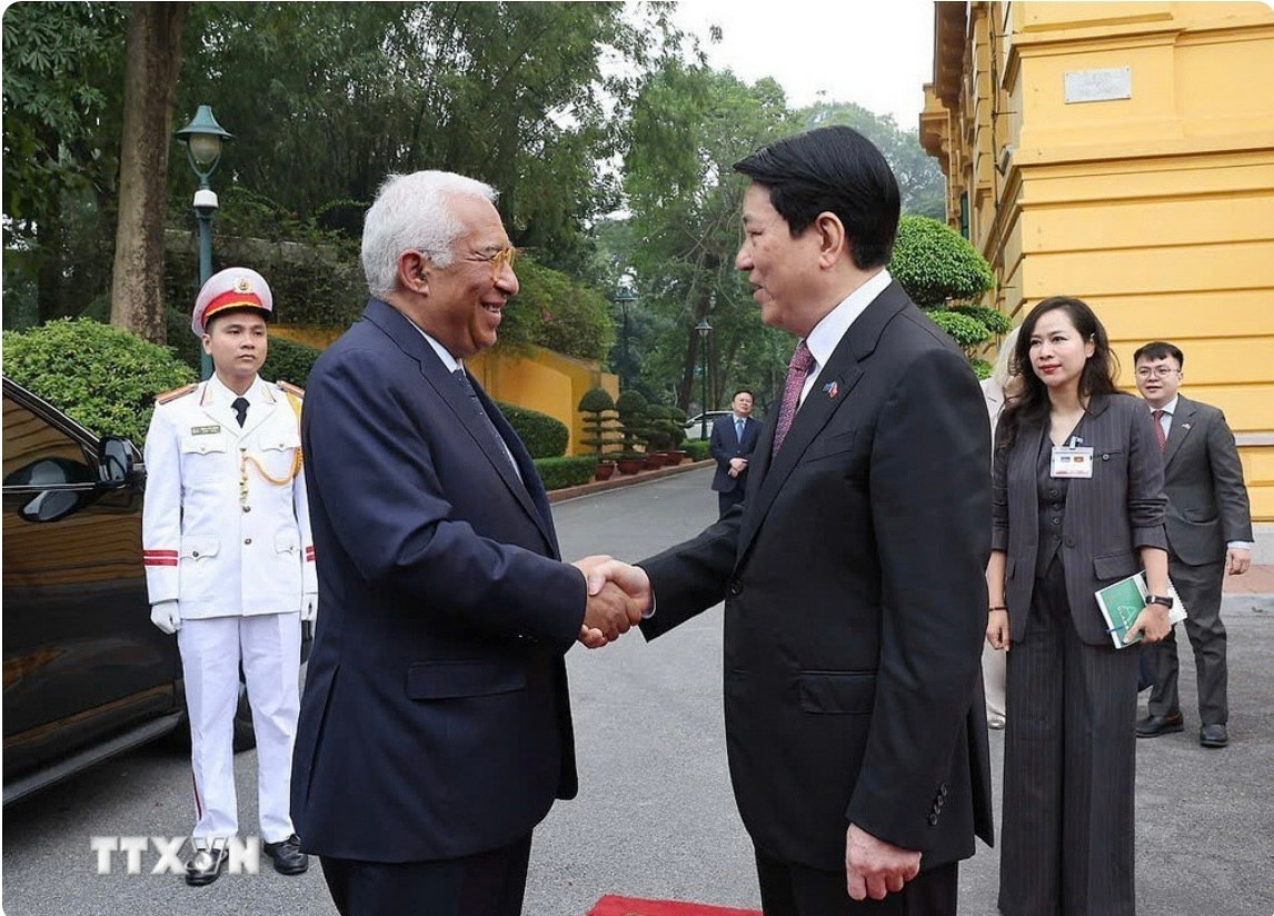 Chủ tịch nước Lương Cường đón Chủ tịch Hội đồng châu Âu sáng 29/1. Ảnh: TTXVN img-2127.jpg