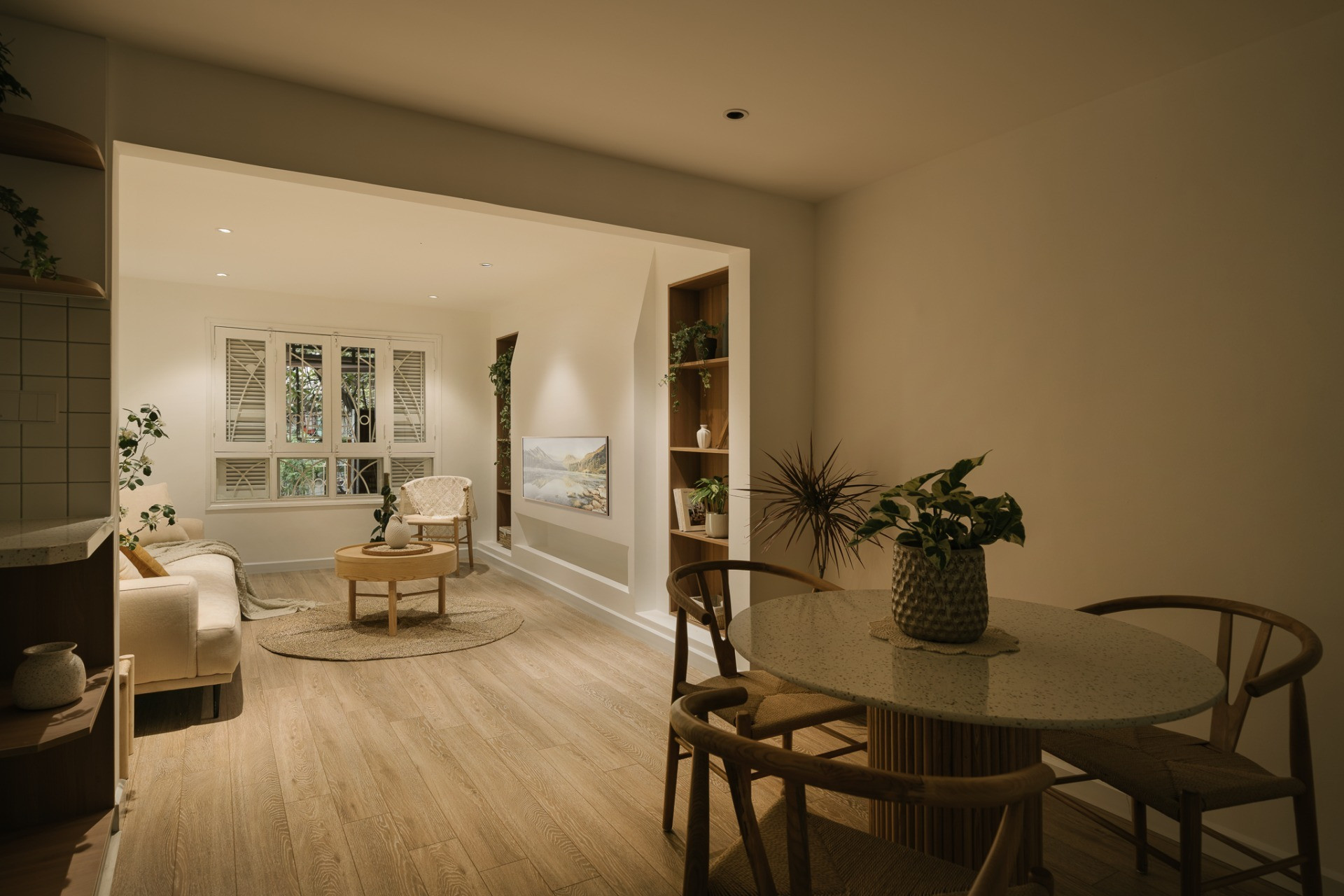 Cải tạo một căn hộ tập thể cũ tưởng như 'hết thời': Cú lột xác khiến nhiều người bất ngờ- Ảnh 3. Cải tạo một căn hộ tập thể cũ tưởng như 'hết thời': Cú lột xác khiến nhiều người bất ngờ- Ảnh 3.
