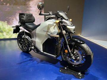 Dần ‘đổi chiều’, Honda sắp bán mẫu xe máy điện sạc ‘thần tốc’ như với ô tô: Kiểu dáng hầm hố, đàn ông Việt sẽ thích, giá có rẻ không?