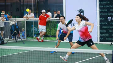 Dư thừa năng lượng sau các bữa tiệc lễ Tết, nhiều người chọn pickleball để vận động