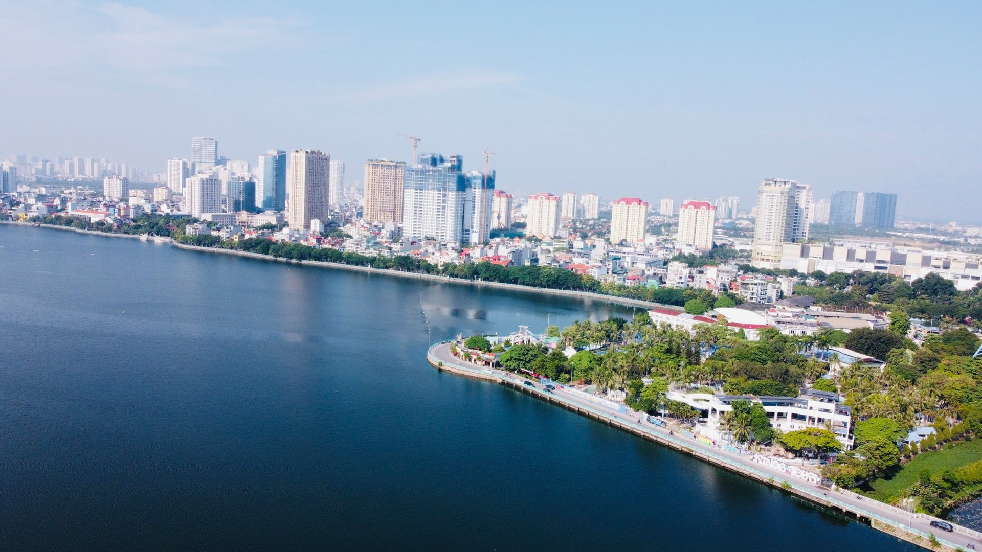 Trong vòng 10 năm nữa, Hà Nội sẽ di dời 200.000 người dân khu vực Hồ Tây- Ảnh 1. Trong vòng 10 năm nữa, Hà Nội sẽ di dời 200.000 người dân khu vực Hồ Tây- Ảnh 1.