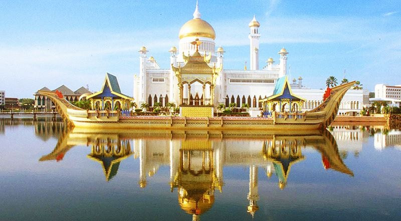 Dù quy mô lãnh thổ khiêm tốn, Brunei vẫn thuộc nhóm quốc gia giàu có và có mức sống cao hàng đầu khu vực Đông Nam Á.