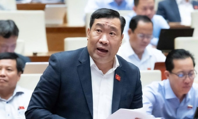 Phó trưởng đoàn đại biểu Quốc hội Vĩnh Long, Thạch Phước Bình tại phát biểu tại phiên họp chiều 3010