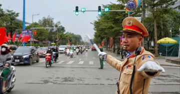 Hà Nội tạm cấm xe qua Quảng trường Cách mạng tháng Tám
