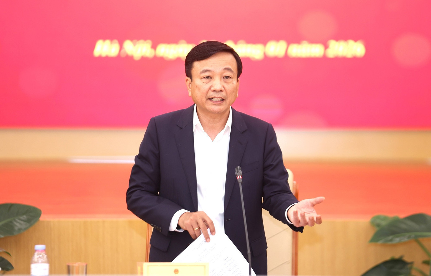 Thứ trưởng Bộ Xây dựng Nguyễn Danh Huy phát biểu tại họp báo. Ảnh: Tạ Hải. thu-truong-nguyen-danh-huy.jpg