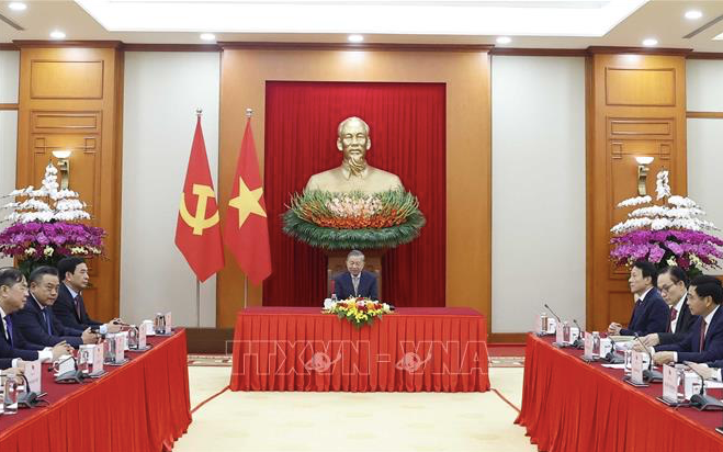 Tổng Bí thư Tô Lâm và các quan chức cấp cao Việt Nam tại cuộc điện đàm với Tổng thống Hàn Quốc. Ảnh: TTXVN screen-shot-2026-01-30-at-70227-pm.png