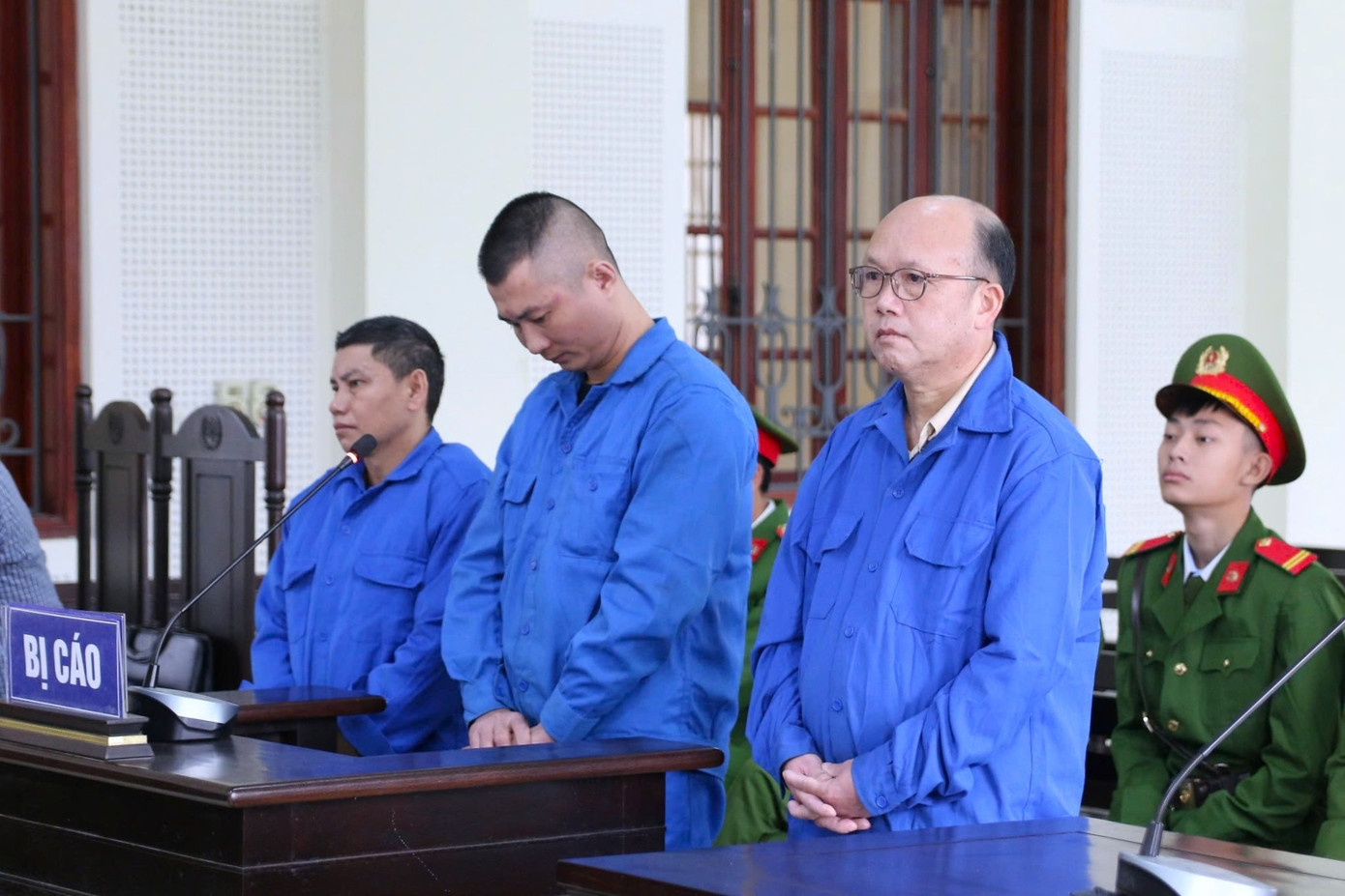 Các bị cáo tại phiên tòa. z7247852020011-52544506ac3e572b40c3450053ff4753.jpg