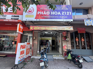 Sức mua pháo hoa vượt mạnh, tiểu thương dự báo giá có thể tăng trong thời gian tới