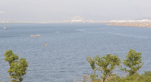 Tỉnh sắp lên TP trực thuộc Trung ương sẽ xây cây cầu dài 3,5km, hoàn thiện kết nối liên thông xung quanh vùng vịnh liền kề Di sản thiên nhiên thế giới- Ảnh 2. Tỉnh sắp lên TP trực thuộc Trung ương sẽ xây cây cầu dài 3,5km, hoàn thiện kết nối liên thông xung quanh vùng vịnh liền kề Di sản thiên nhiên thế giới- Ảnh 2.