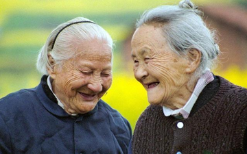 Phát hiện bí mật trong máu của những người sống thọ hơn 100 tuổi