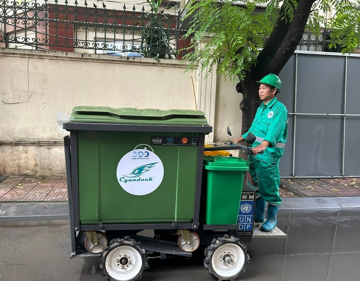 Từ 8/1/2026: Người dân Hà Nội có thể bị từ chối thu gom rác, nếu không thực hiện thao tác này