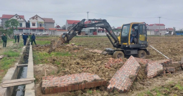 Xây dựng trái phép trên đất nông nghiệp: 13 trường hợp ở Hà Nội bị xử lý mạnh tay