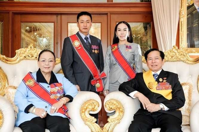 Gia đình duy nhất của Việt Nam có bố mẹ, con gái đều là Anh hùng Lao động - ảnh 1