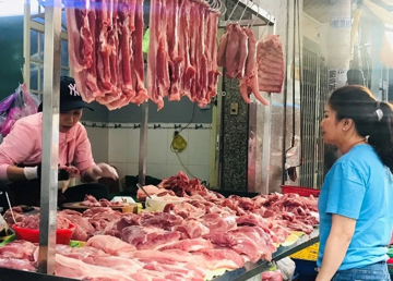 Hơn 1,2 triệu con lợn bị chết, giá thịt biến động ra sao dịp Tết?