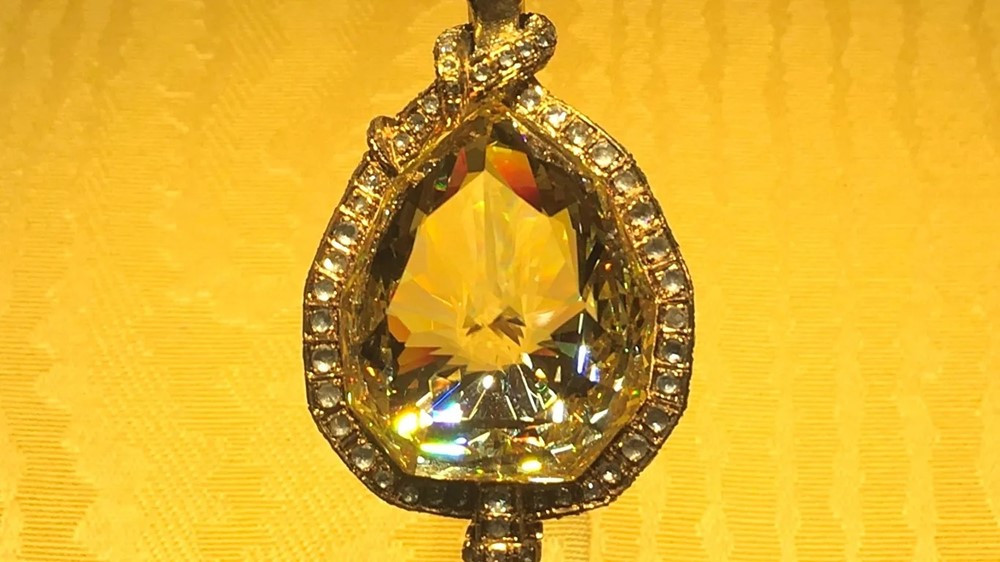 Tìm thấy viên kim cương 'quan trọng nhất lịch sử', nặng 137 carat tại két sắt của ngân hàng sau 100 năm mất tích bí ẩn - ảnh 1