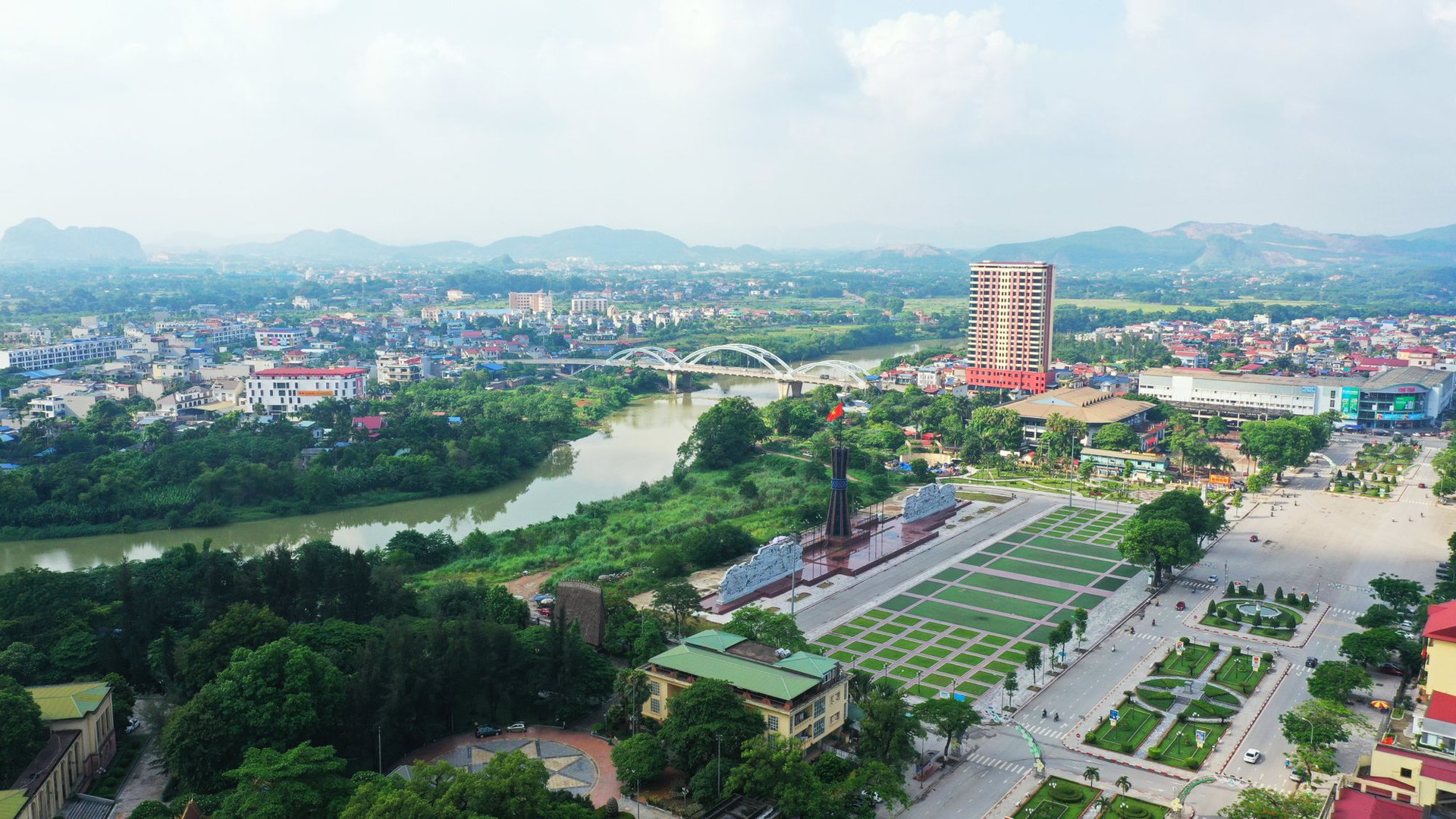 Tỉnh Thái Nguyên sắp trao quyết định chủ trương cho loạt dự án, quy mô hơn 3 tỷ USD. Nguồn ảnh: Internet Tỉnh Thái Nguyên sắp trao quyết định chủ trương cho loạt dự án, quy mô hơn 3 tỷ USD. Nguồn ảnh: Internet