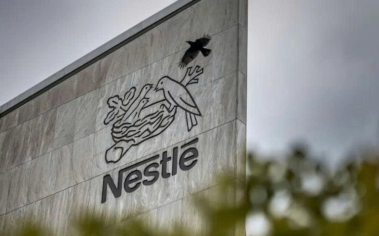 Nestlé thu hồi hơn 800 sản phẩm sữa công thức trẻ em do nghi nhiễm độc tố - ảnh 1