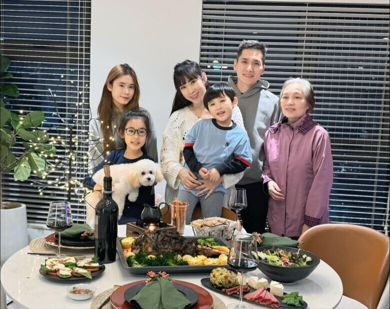 Người dẫn chương trình mới của ‘Ai là triệu phú’: Hiện là Phó Giám đốc, hôn nhân hạnh phúc bên người vợ xinh đẹp cùng công tác tại <a style='text-decoration: none;' href='/VTV'>VTV</a> - ảnh 4