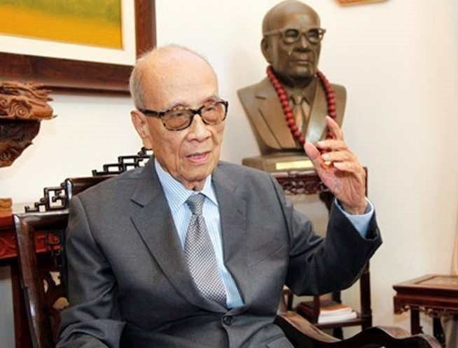 Gia đình Anh hùng Lao động lừng danh Việt Nam: Cha là Giáo sư, cận vệ của Bác Hồ, con cháu đều học hành thành đạt - ảnh 1