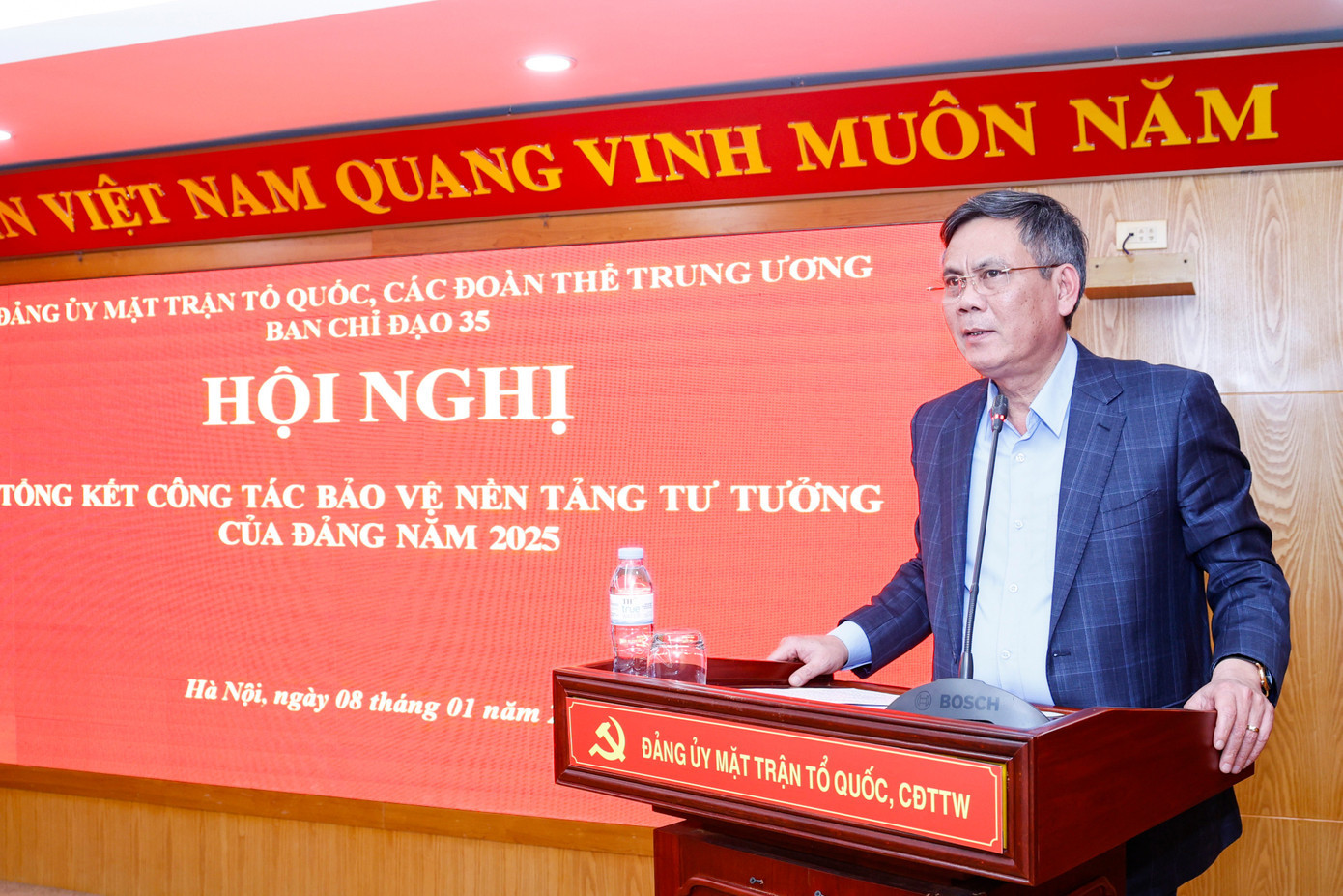 Ông Trần Thắng, Phó Bí thư Đảng ủy MTTQ, các đoàn thể Trung ương – Trưởng Ban Chỉ đạo phát biểu tại hội nghị. Ảnh: Quang Vinh. tienphong-81tutuong.jpg