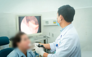 Người phụ nữ 52 tuổi suýt chết vì chữa hóc xương cá theo mẹo dân gian