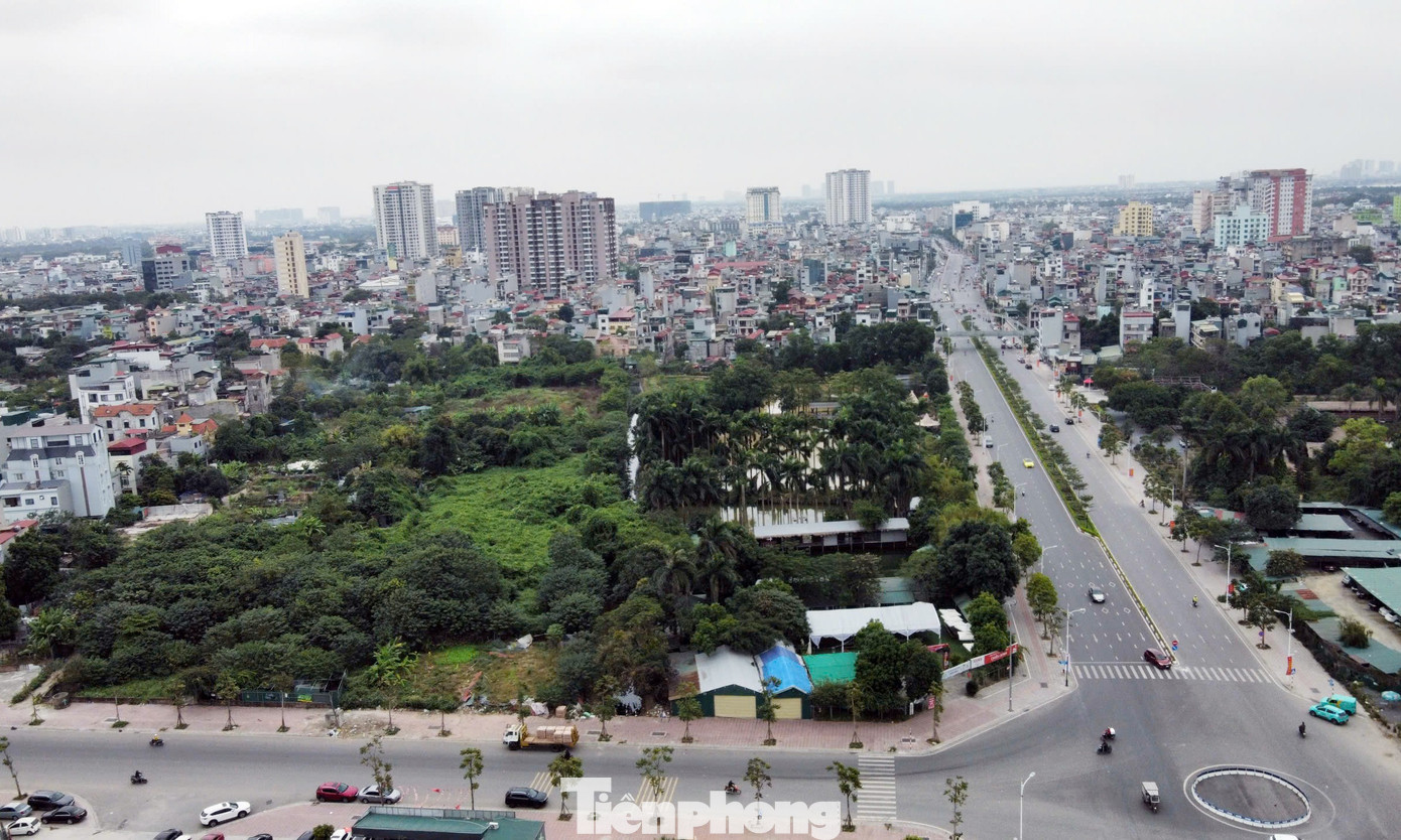 Tuyến đường được đánh giá là một trong những trục giao thông đẹp và đồng bộ, kết nối thuận lợi với khu vực trung tâm thành phố, gần cầu Chương Dương, cầu Long Biên. tp-du-an-nha-o-xa-hoi-van-phong-chu-tich-nuoc6.jpg