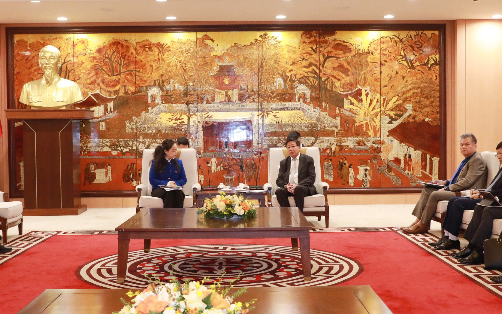 Hình ảnh tại buổi làm việc. Nguồn ảnh: Hanoi.gov.vn Hình ảnh tại buổi làm việc. Nguồn ảnh: Hanoi.gov.vn