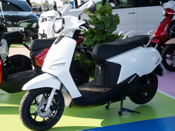 Xe máy điện VinFast Vero X được quảng cáo đi xa được 262km, chủ nhân mua về và đi thực tế đã vạch rõ số lần sạc trong tuần cùng chi phí 'nuôi xe'