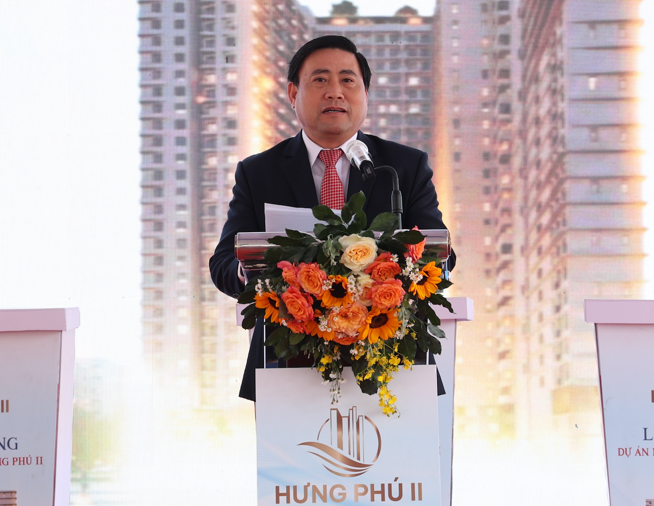 Ông Lâm Đông – Phó Bí thư Tỉnh ủy, Chủ tịch HĐND tỉnh Khánh Hòa phát biểu tại lễ khởi công. anh-man-hinh-2026-01-09-luc-105014.png