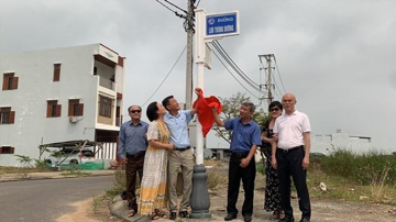 Gia đình duy nhất Việt Nam có tới 4 thành viên cùng được lấy tên để đặt tên đường: Người là nhà văn nổi tiếng từng nhận 11 giải thưởng văn học, người là 'nữ hoàng thơ tình’ nổi tiếng