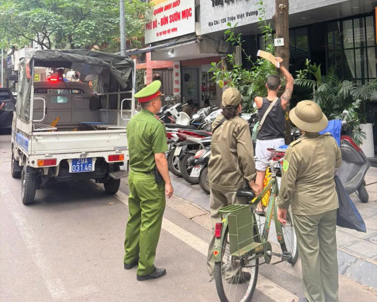 Hà Nội: Phường Hai Bà Trưng ứng dụng camera AI kết hợp phạt lao động công ích để giữ gìn mỹ quan đô thị - Ảnh 1.