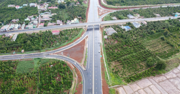 Hơn 1.700 tỷ làm 5 km đường nối cao tốc với sân bay Buôn Ma Thuột