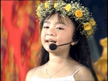 'Thần đồng nhạc Việt' kiếm bộn tiền từ năm 2 tuổi, 5 tuổi có liveshow, từng làm ngân hàng, nay đã sinh 3 con bên trời Tây