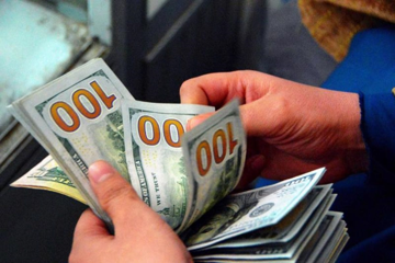 Tỷ giá hôm nay 15/10: Diễn biến trái chiều của đồng USD trên hai thị trường