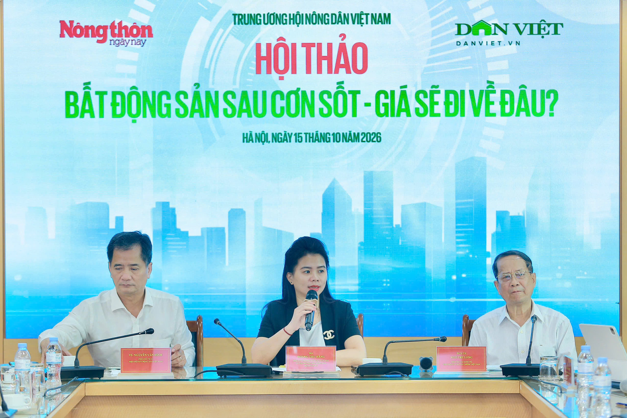 dai-bieu-hoi-thao.jpg