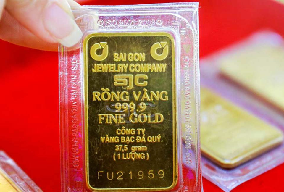 Giá vàng miếng lập đỉnh 141,4 triệu đồng/lượng.