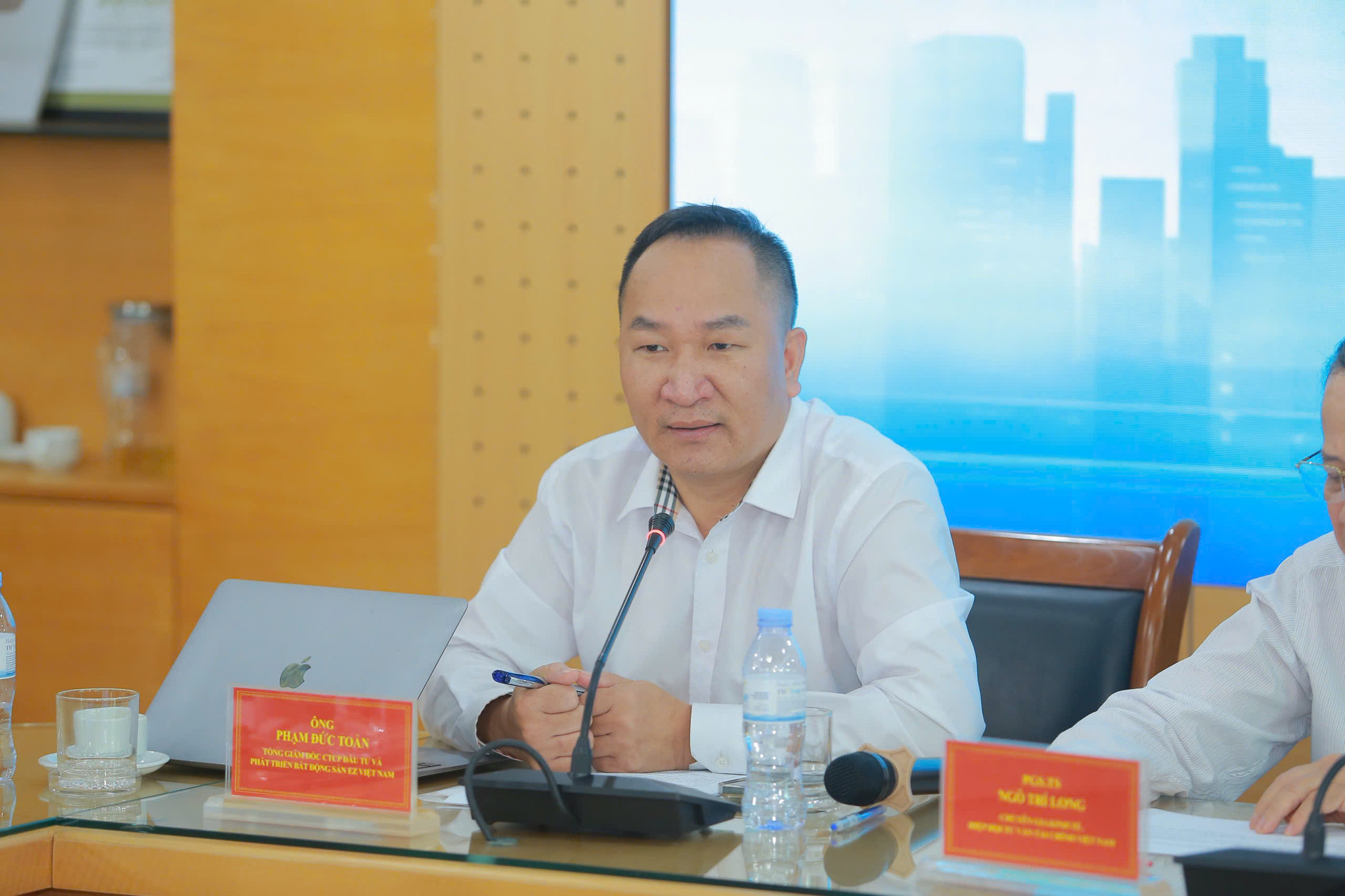 chuyen-gia-kinh-te-giai-bai-toan-mua-nha2.jpg