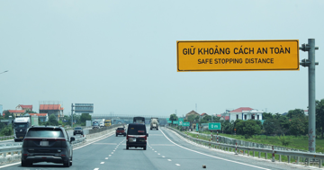 Bổ sung biển báo khoảng cách trên 7 tuyến cao tốc, chốt hạn 31/10