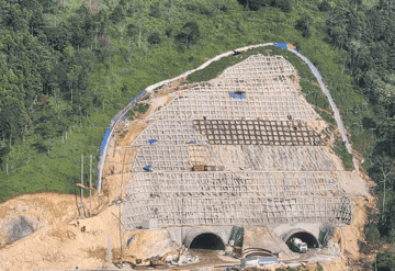 Đại công trường hầm xuyên núi qua đèo dài nhất cả nước, rút ngắn thời gian di chuyển từ 2 giờ xuống còn 10 phút