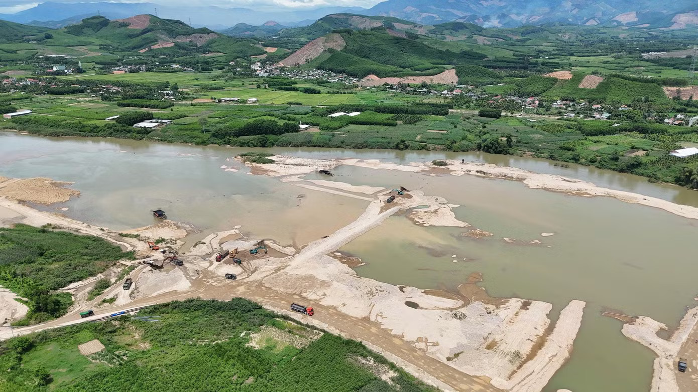 Trúng đấu giá cát hơn 1 triệu đồng/m³ rồi bỏ cọc: Hé lộ bài toán của doanh nghiệp sau mức giá 'khủng' - Ảnh 4.