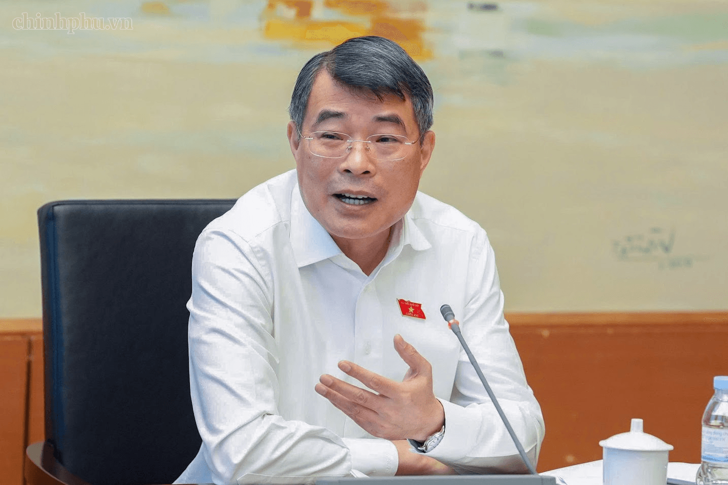 Thủ tướng: Không để tăng giá vô lý với nhà ở cho người thu nhập thấp- Ảnh 3.