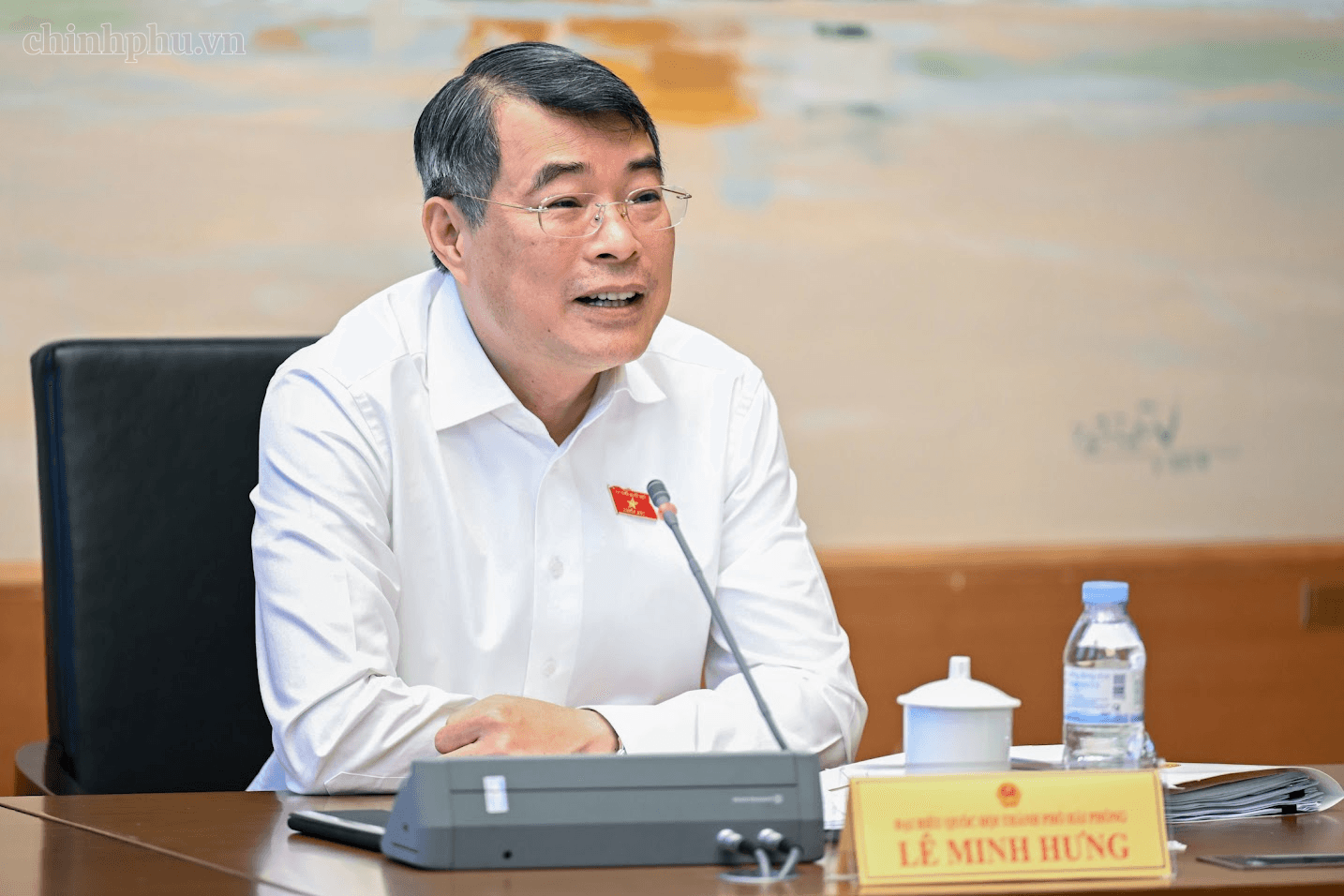 Thủ tướng: Không để tăng giá vô lý với nhà ở cho người thu nhập thấp- Ảnh 2.